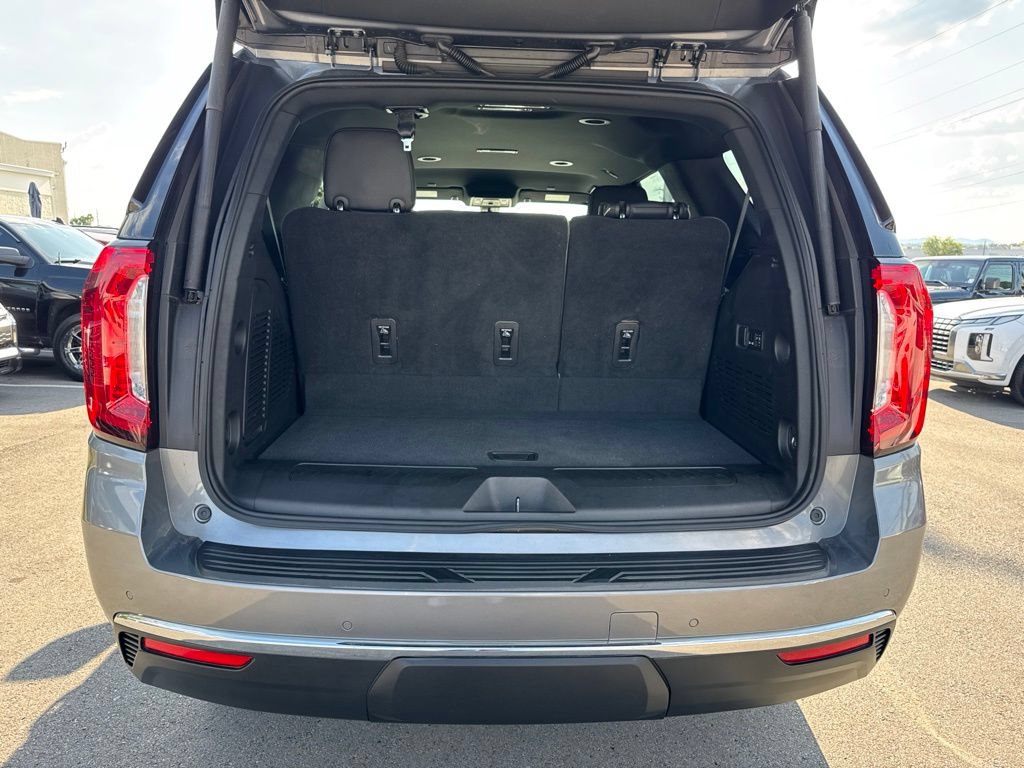 Used 2022 GMC Yukon SLT w/ SLT Luxury Package AWD/4WD image 28