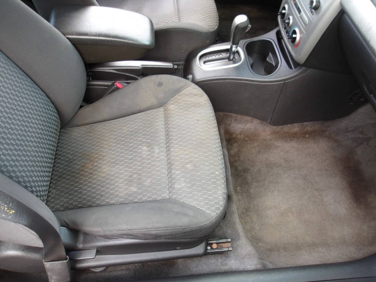 Used 2006 Chevrolet Cobalt LT w/ Preferred Equipment Group FWD image 17