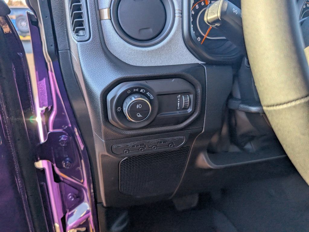 New 2026 Jeep Gladiator Sport AWD/4WD image 18