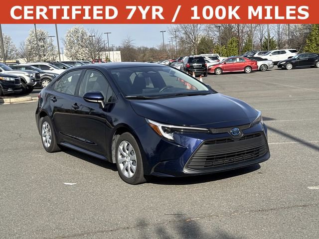 Used 2025 Toyota Corolla LE image 1