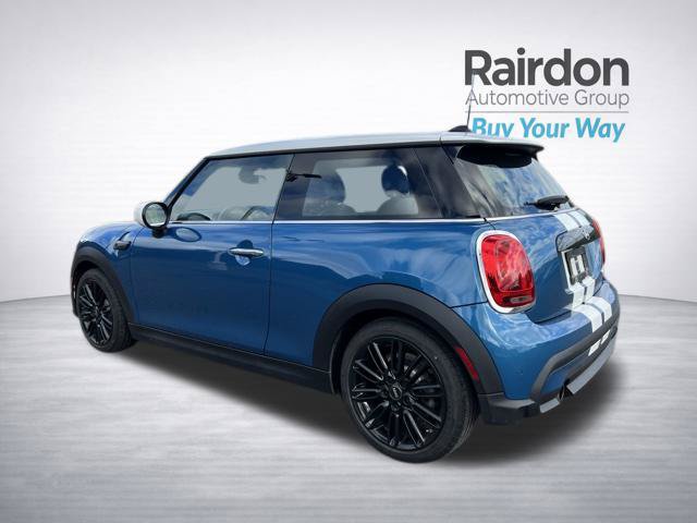 Used 2022 MINI Cooper 2-Door Hardtop FWD image 5