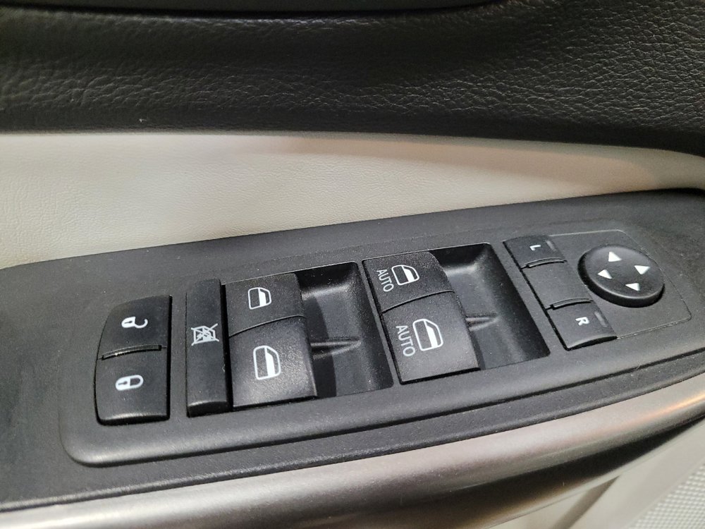 Used 2020 Jeep Cherokee Limited AWD/4WD image 27