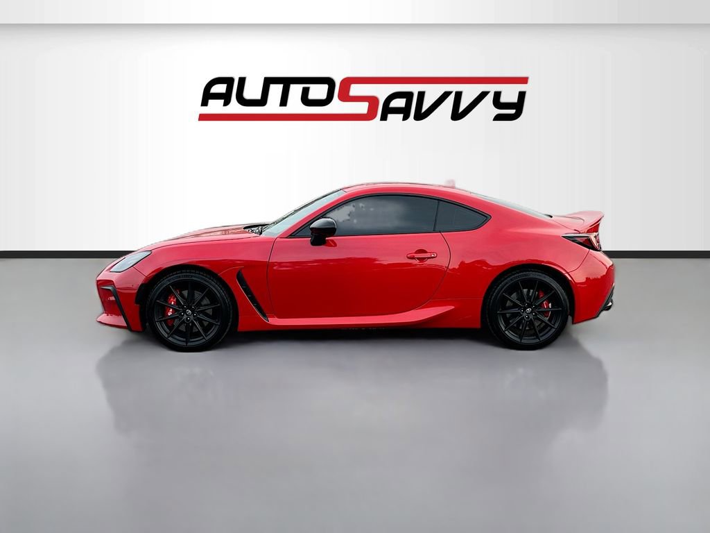Used 2025 Toyota GR86 Premium w/ Performance Package RWD image 4