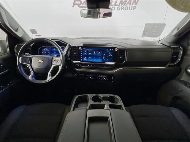 Used 2025 Chevrolet Silverado 1500 LT image 24