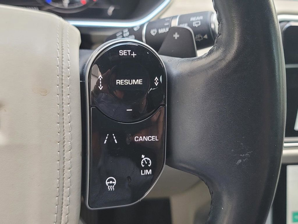 Used 2020 Land Rover Range Rover Long Wheelbase HSE image 39
