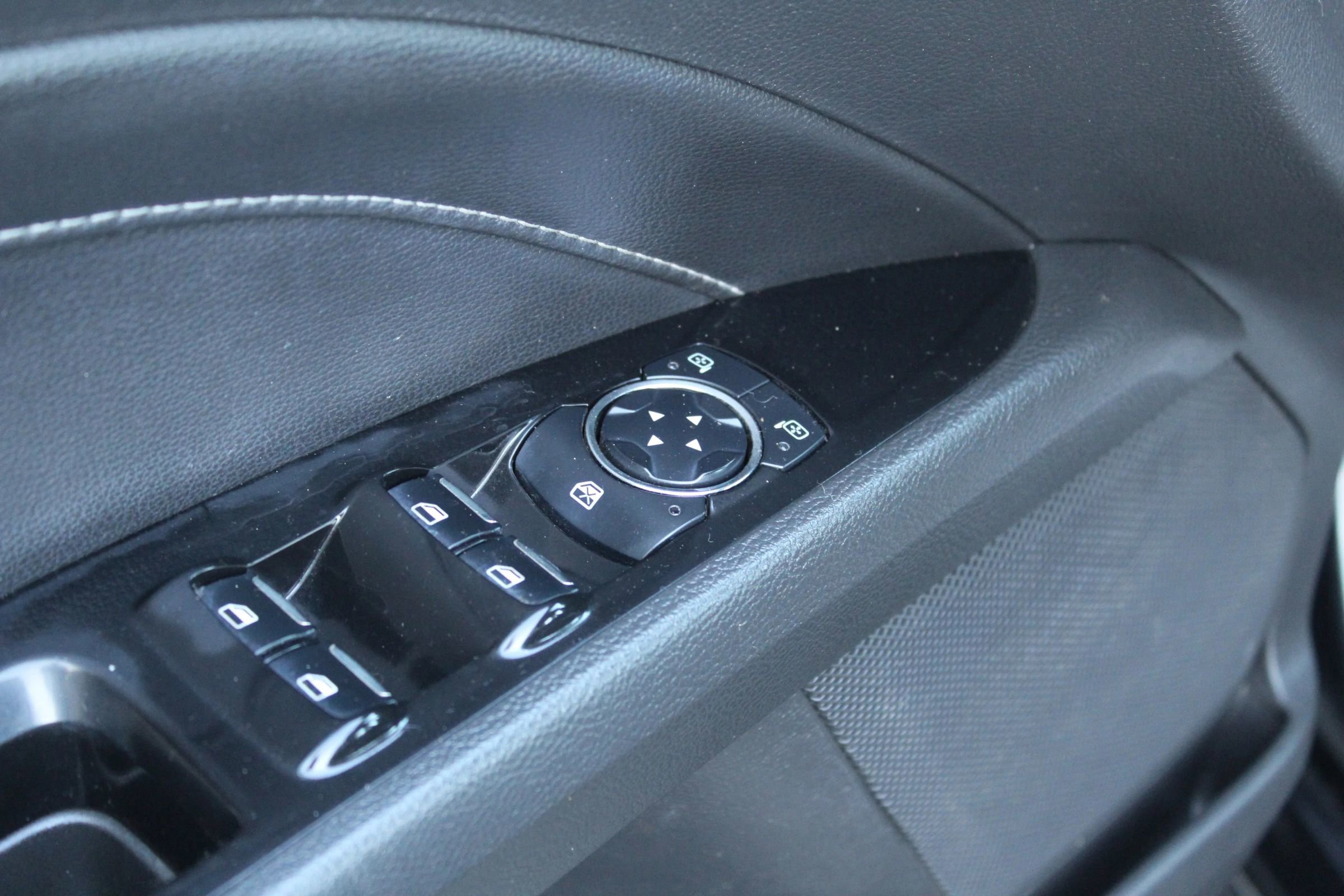 Used 2014 Ford Fusion Titanium image 22