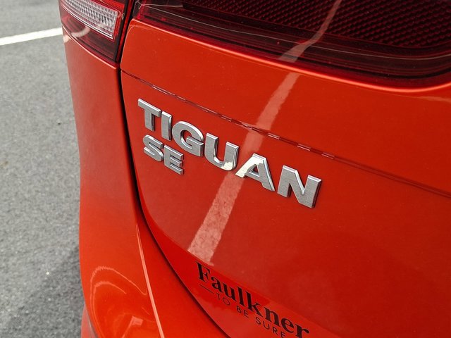 Used 2018 Volkswagen Tiguan SE w/ 18" Alloy Wheels Package FWD image 30