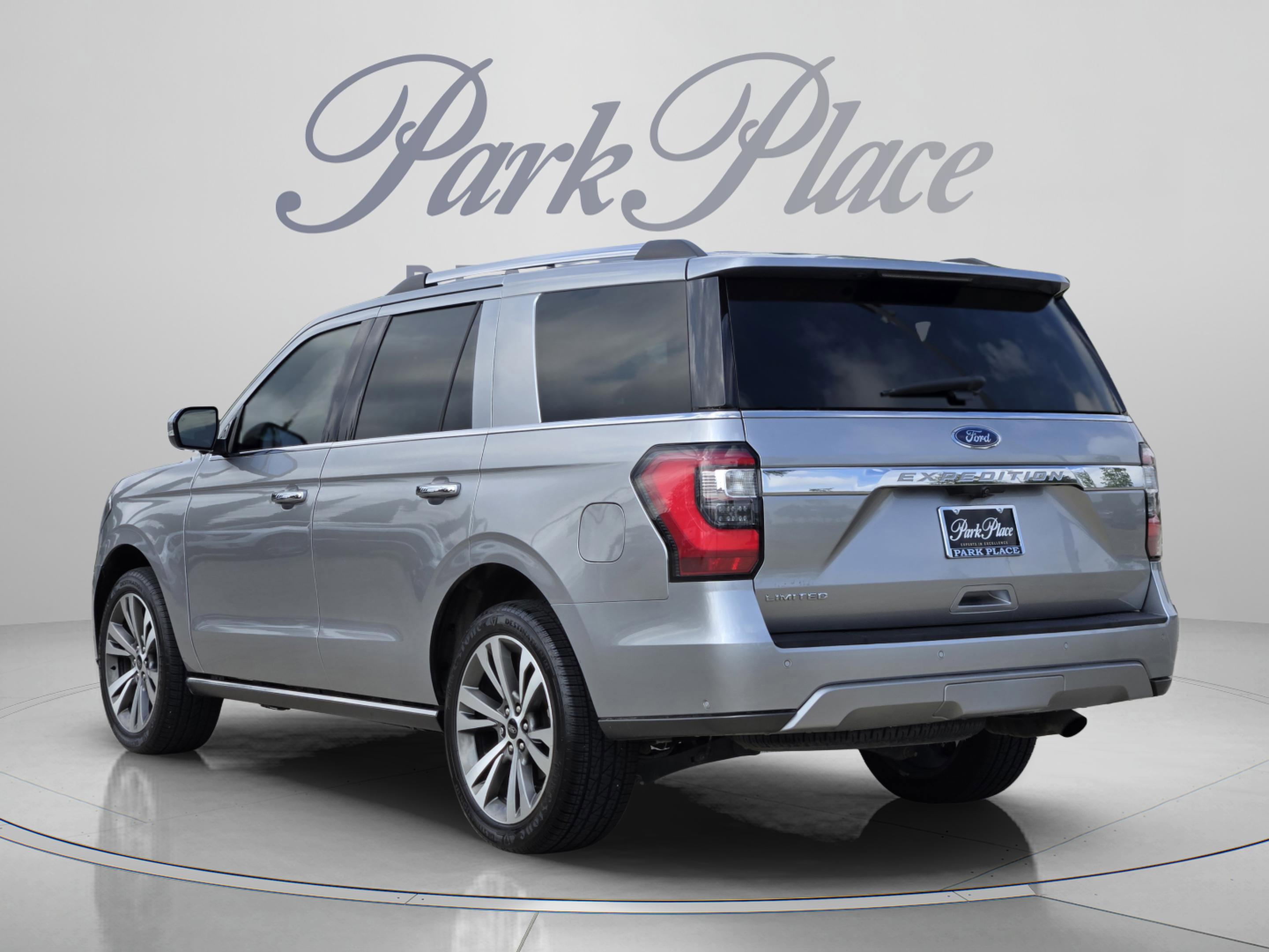 Used 2020 Ford Expedition Limited w/ Equipment Group 302A RWD image 3