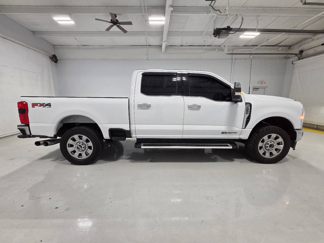 Used 2023 Ford F250 Lariat w/ Chrome Package AWD/4WD image 11