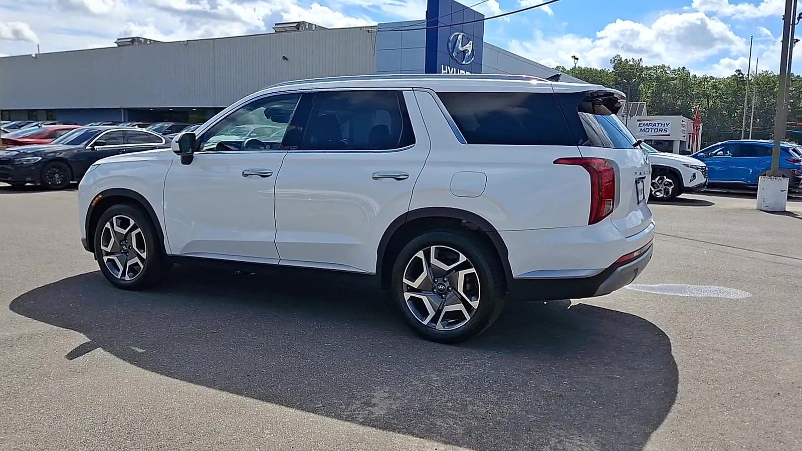 Used 2023 Hyundai Palisade SEL image 6