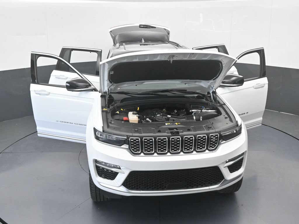 Used 2024 Jeep Grand Cherokee Summit w/ Adv Protech Group IV AWD/4WD image 79