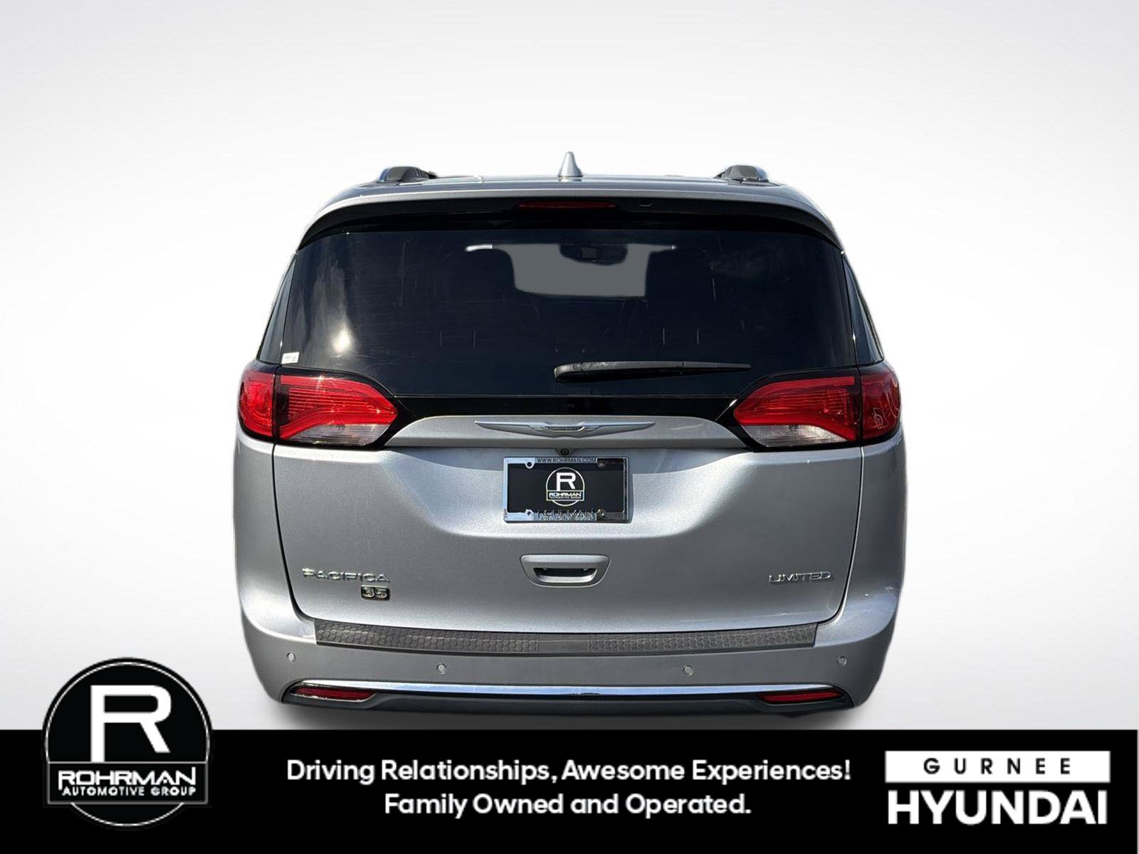 Used 2020 Chrysler Pacifica Limited FWD image 8