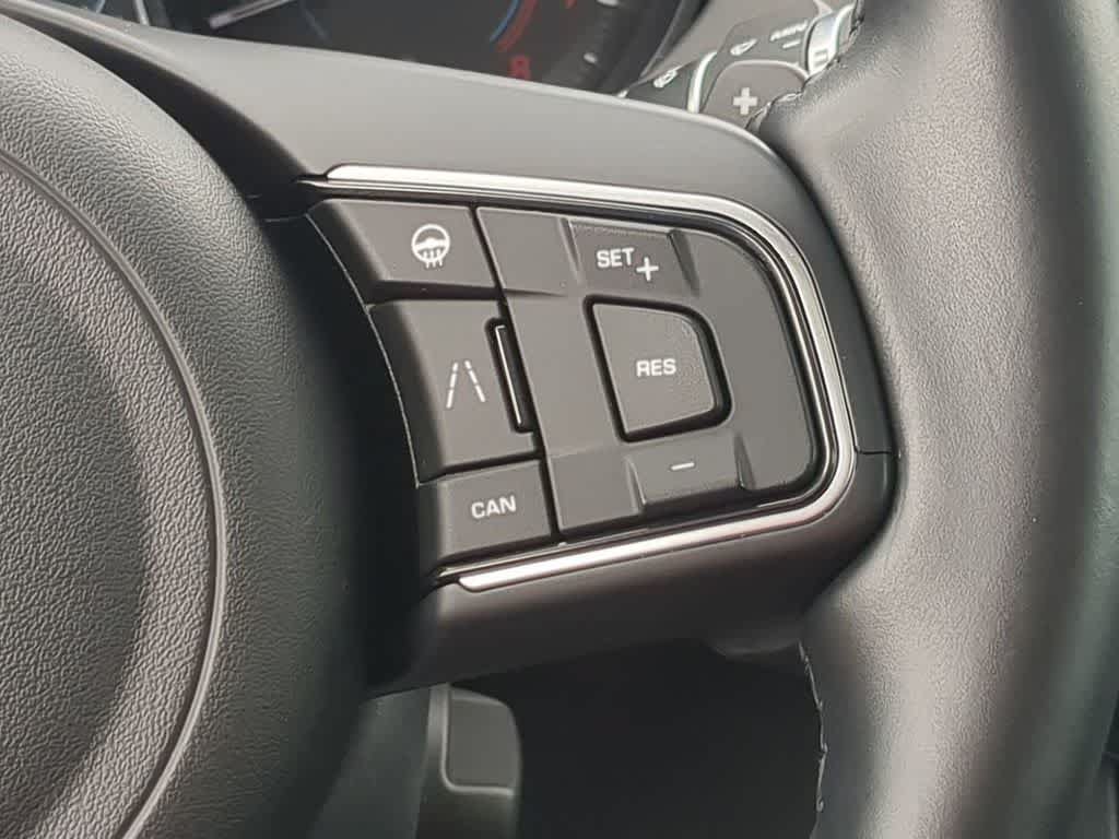Used 2020 Jaguar F-PACE Premium AWD/4WD image 23