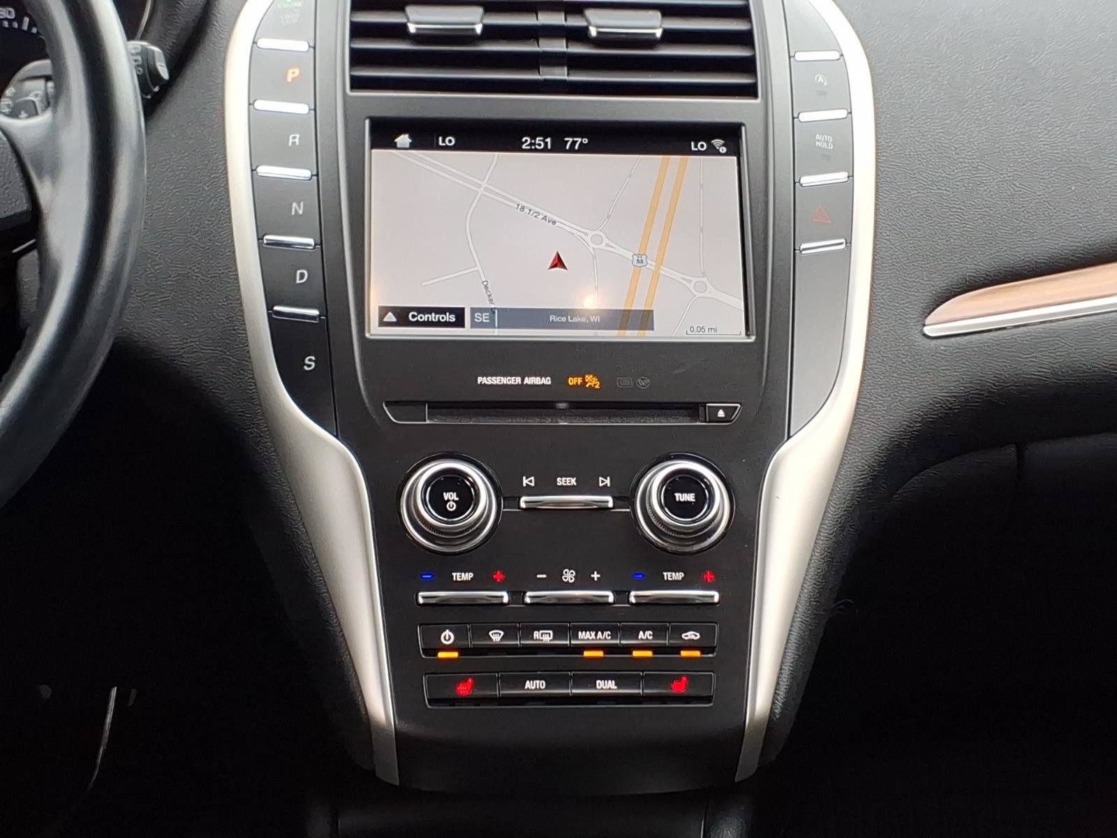 Used 2019 Lincoln MKC Select w/ Select Plus Package FWD image 13