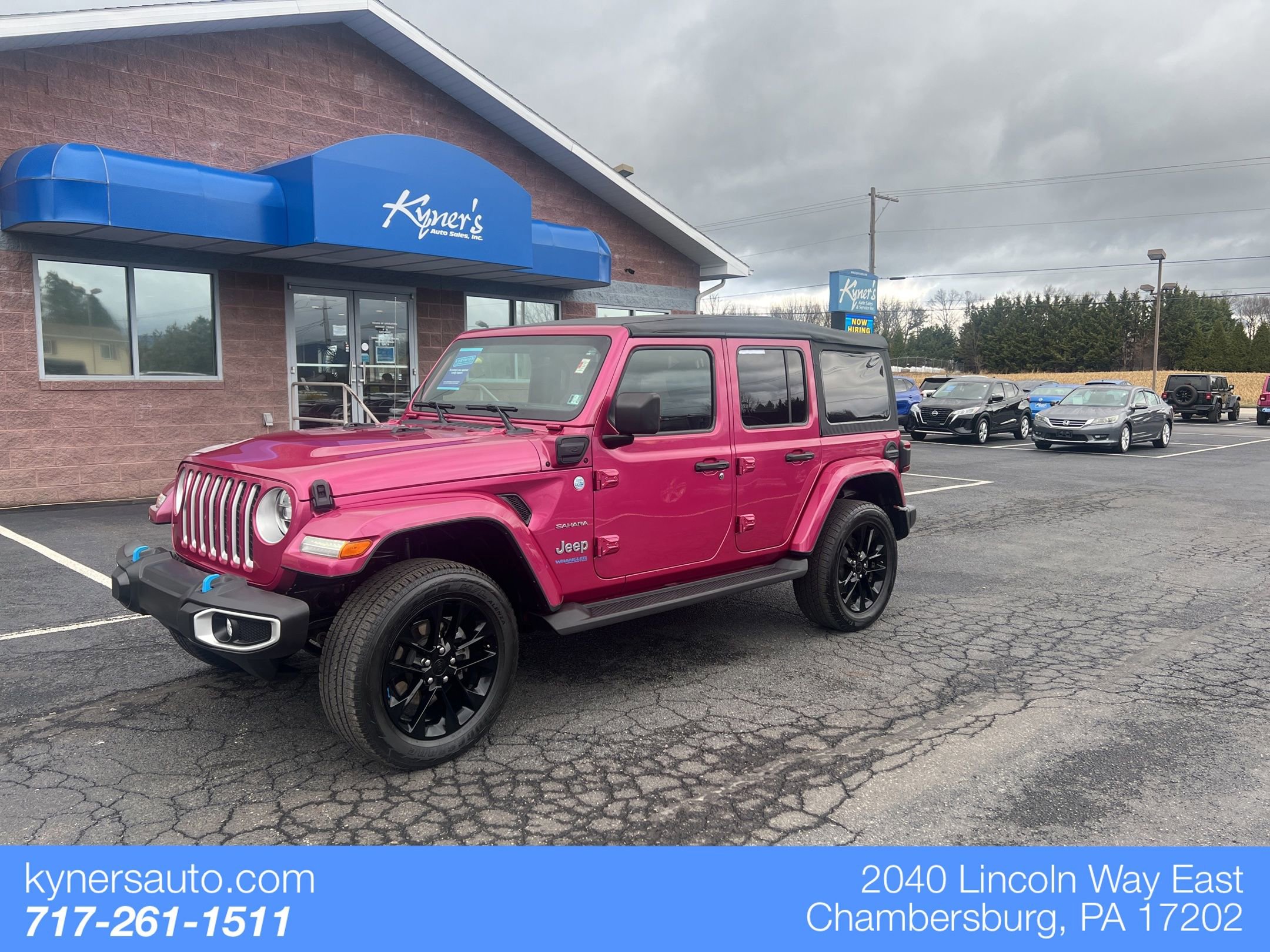 Used 2022 Jeep Wrangler Unlimited Sahara w/ Cold Weather Group AWD/4WD image 1