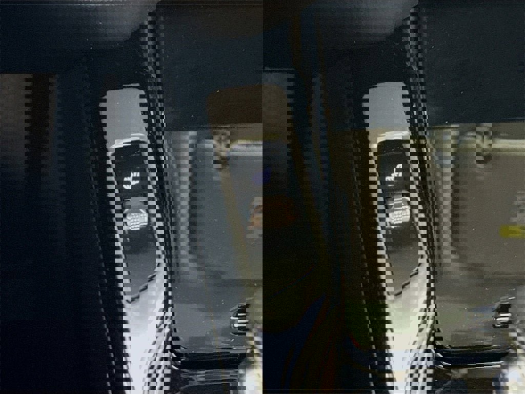 Used 2023 Kia Sorento SX image 14