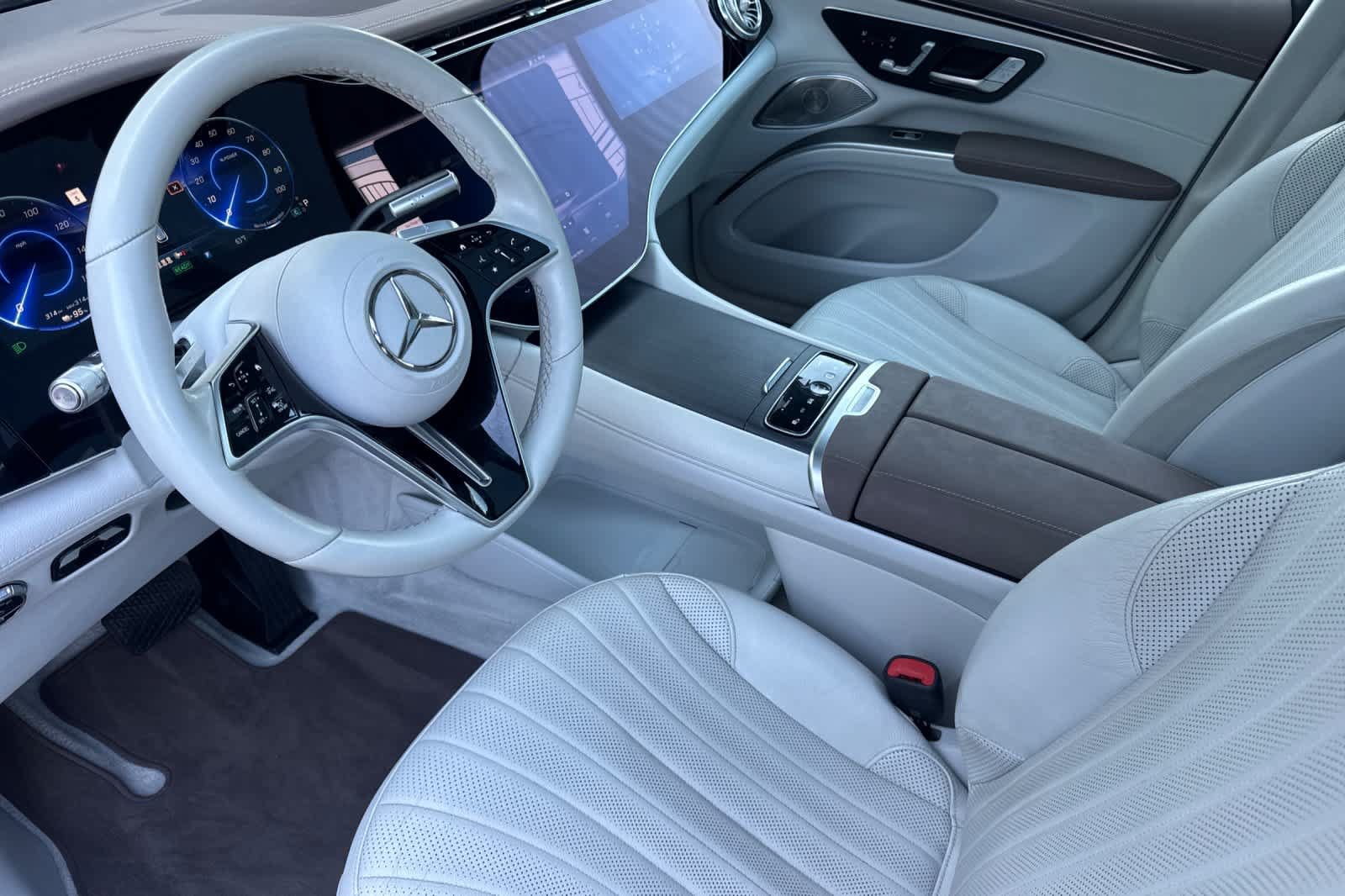 Used 2023 Mercedes-Benz EQS 580 4MATIC SUV image 10