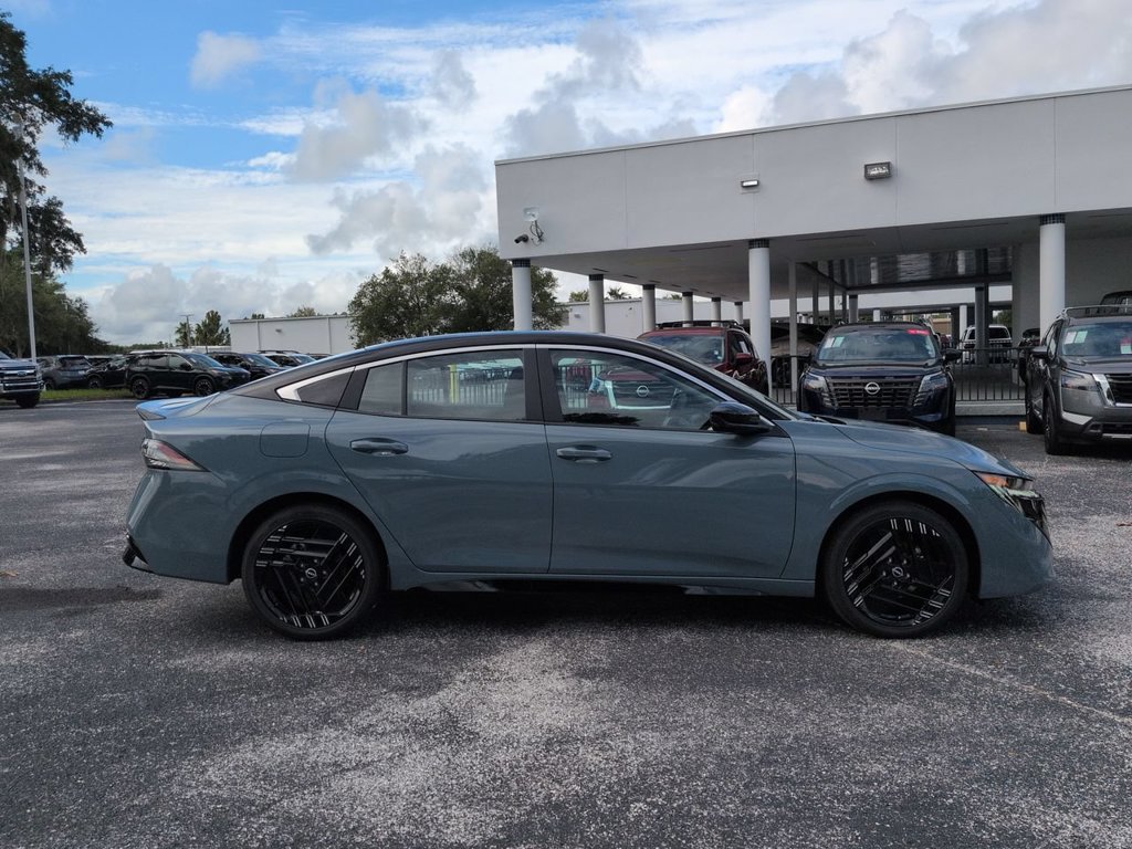 New 2027 Nissan Sentra SR w/ Floor Mat Package FWD image 3