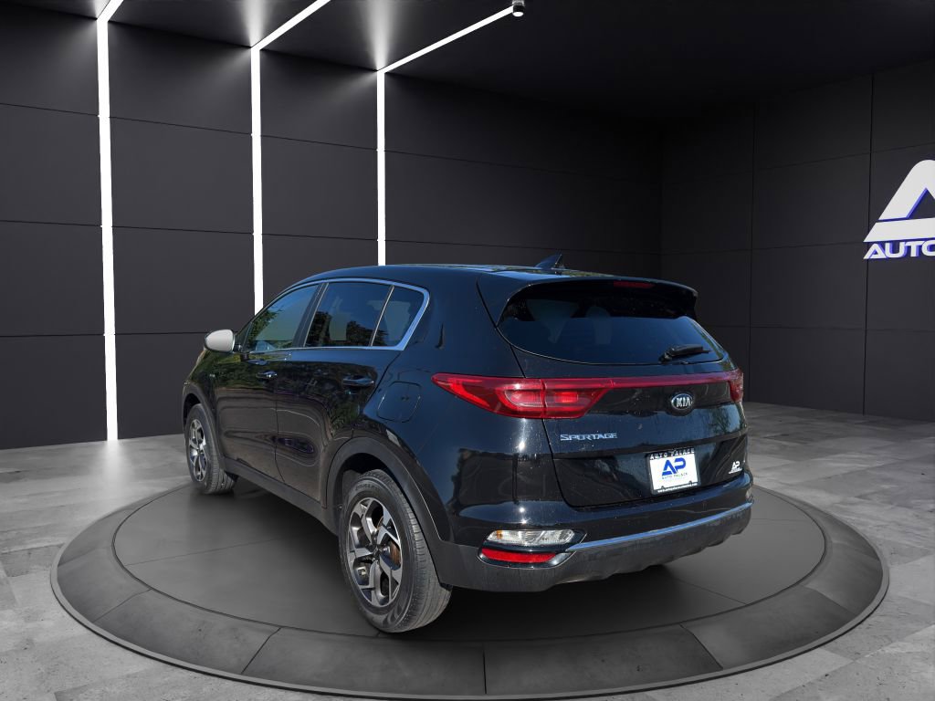 Used 2022 Kia Sportage LX image 4