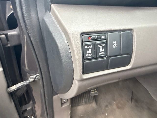 Used 2016 Honda Odyssey SE image 18