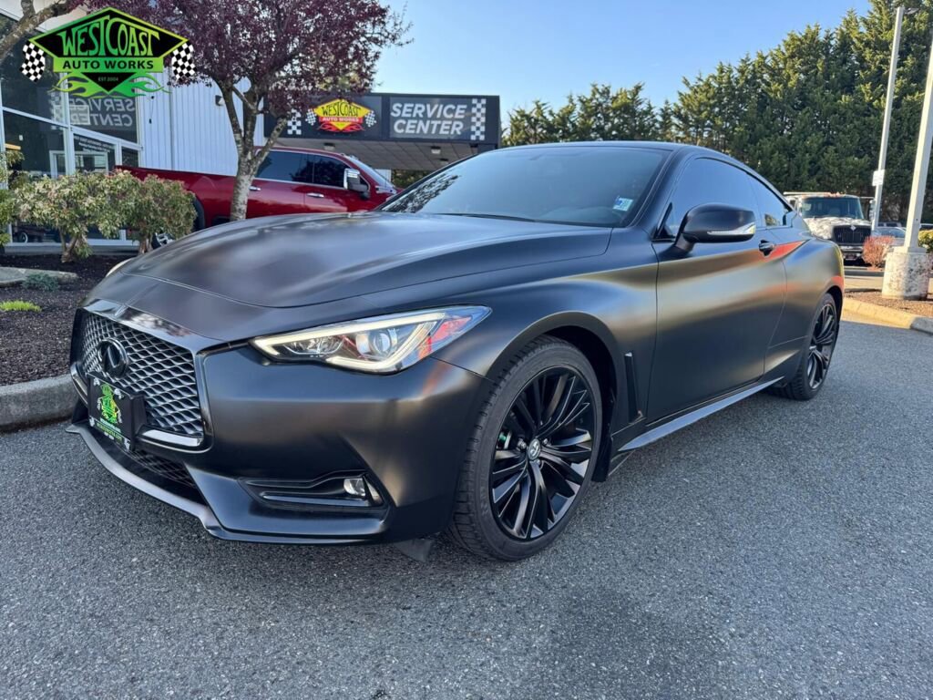 Used 2017 INFINITI Q60 3.0t image 1