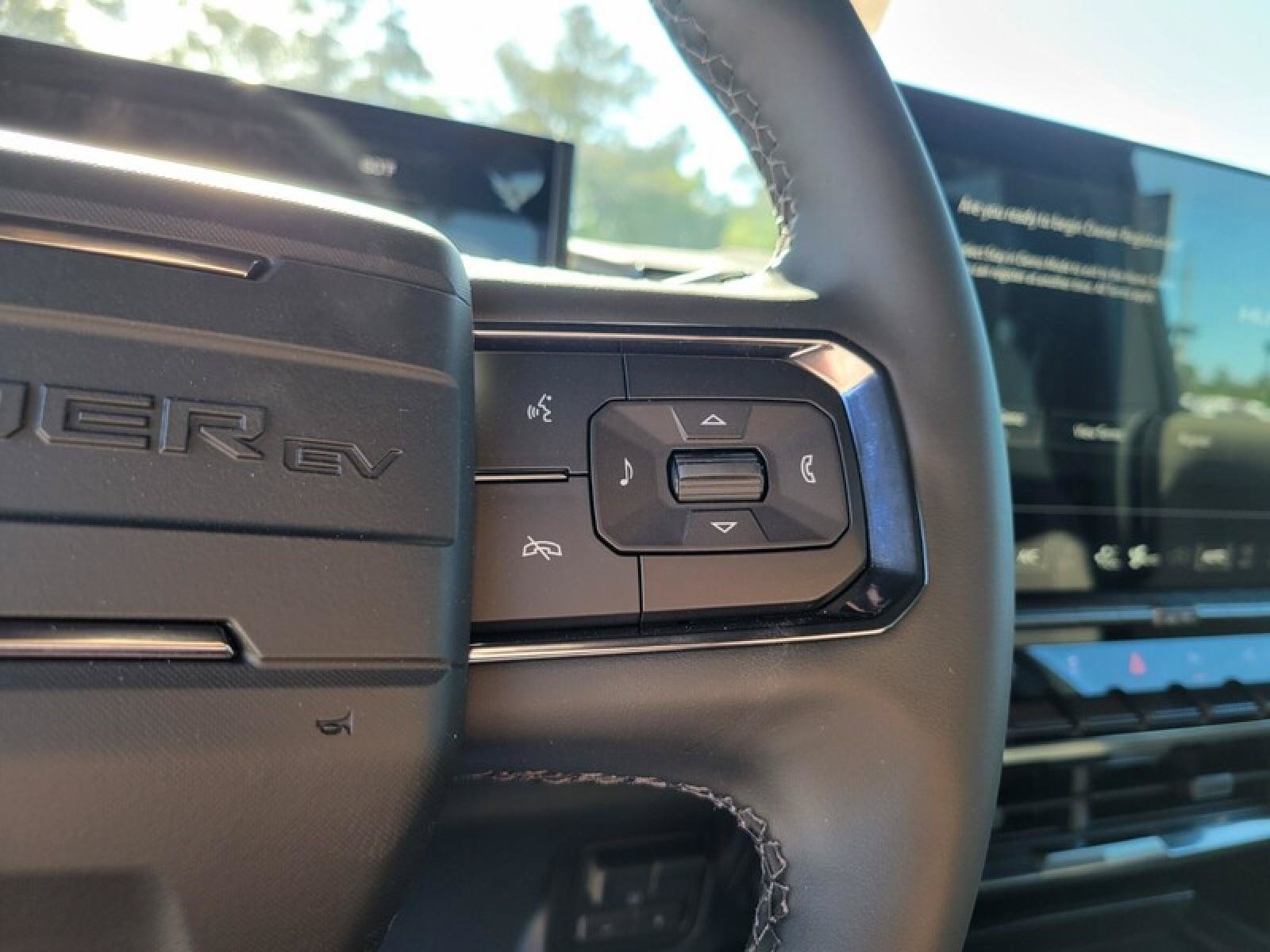 New 2026 GMC Hummer EV 4x4 Crew Cab image 13
