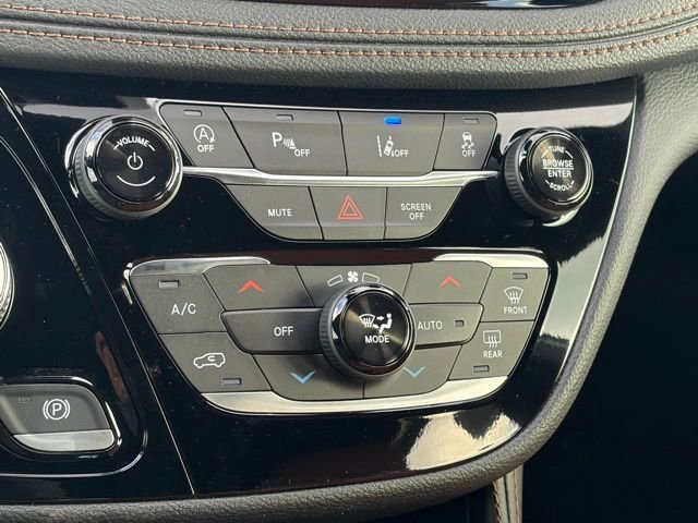 New 2026 Chrysler Pacifica Pinnacle FWD image 24