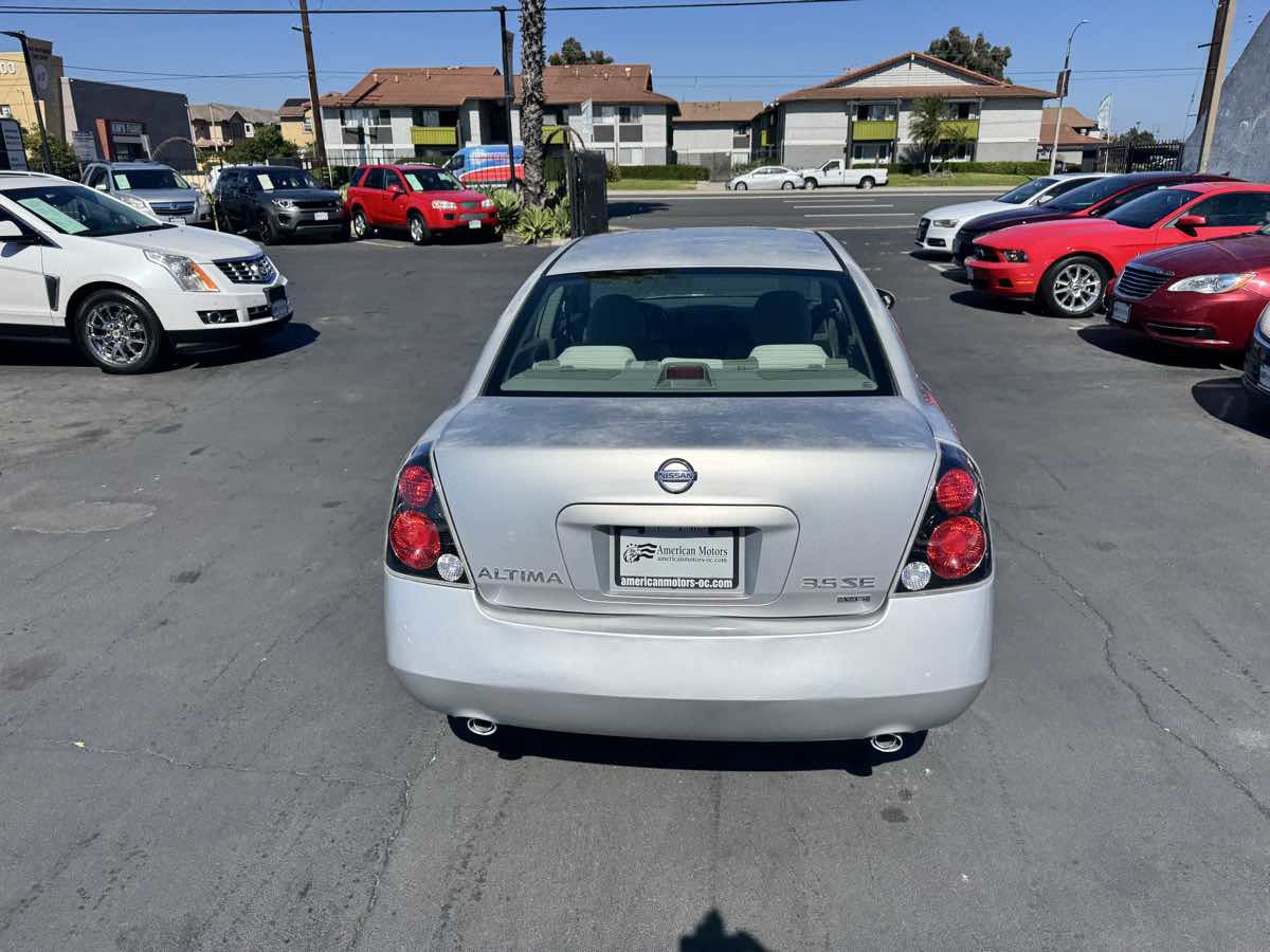 Used 2006 Nissan Altima 3.5 SE FWD image 4