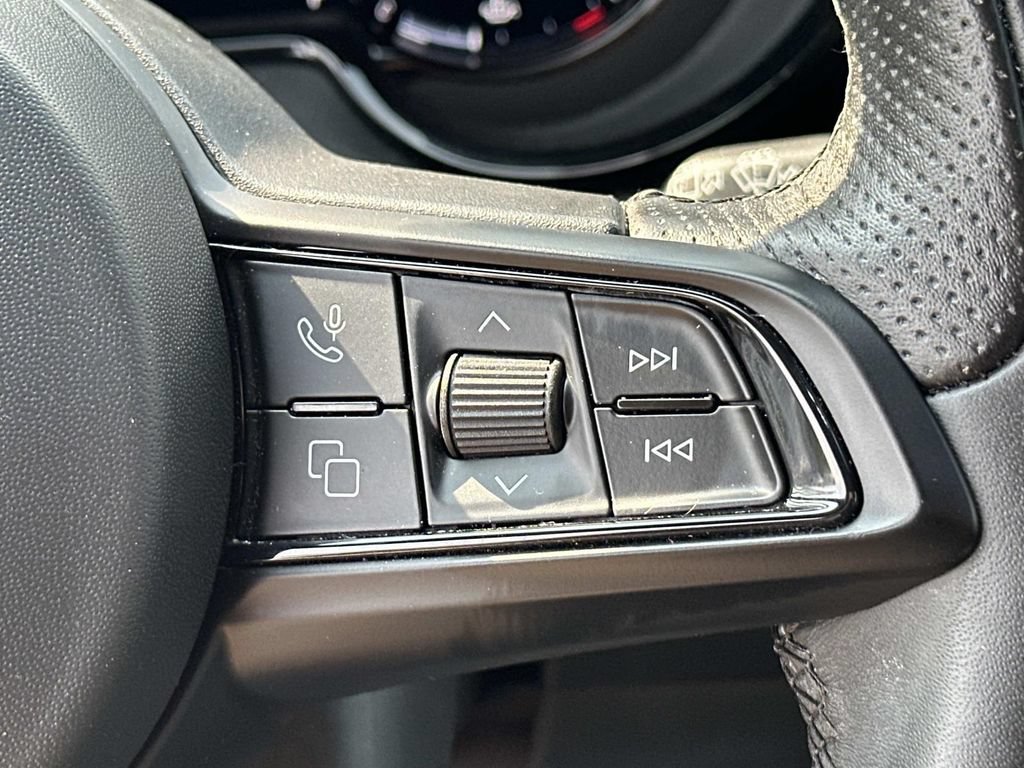 Used 2025 Alfa Romeo Tonale AWD/4WD image 27