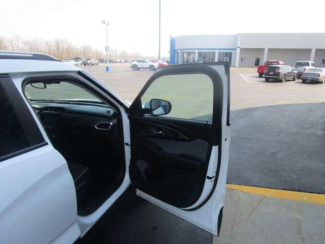 Used 2023 Chevrolet TrailBlazer LT w/ Convenience Package AWD/4WD image 26