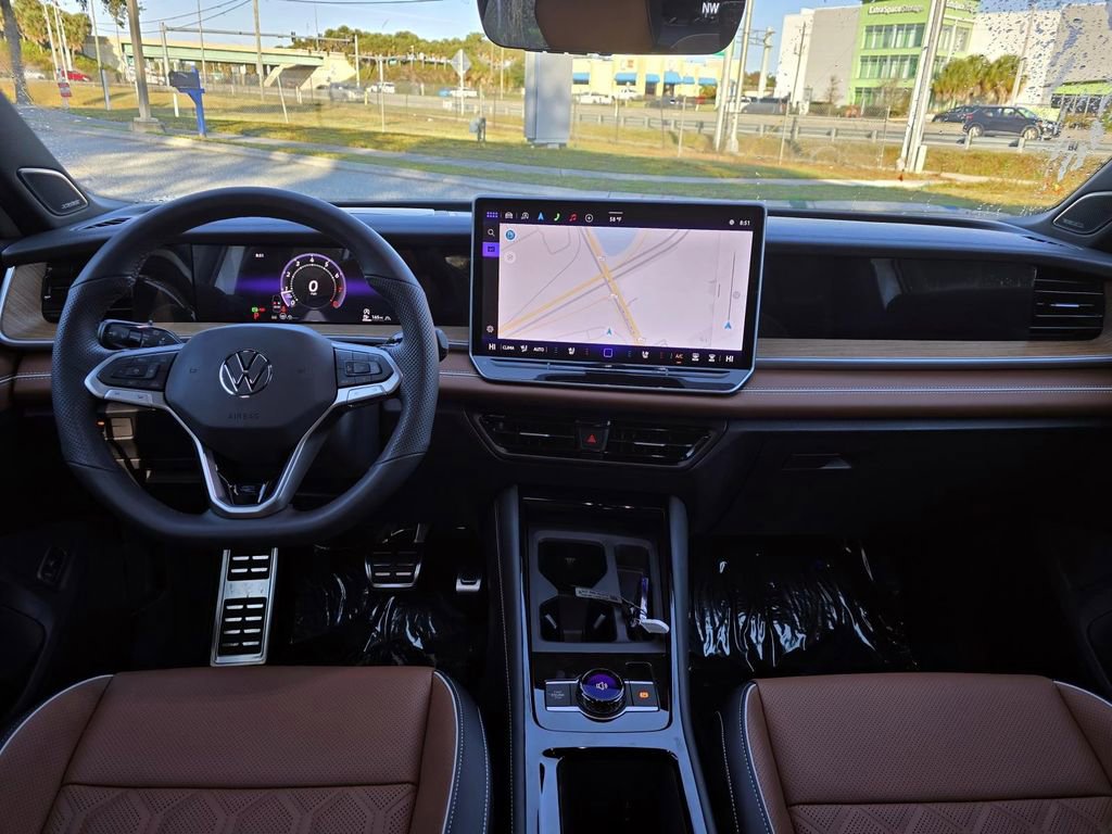 New 2026 Volkswagen Tiguan SEL R-Line image 10