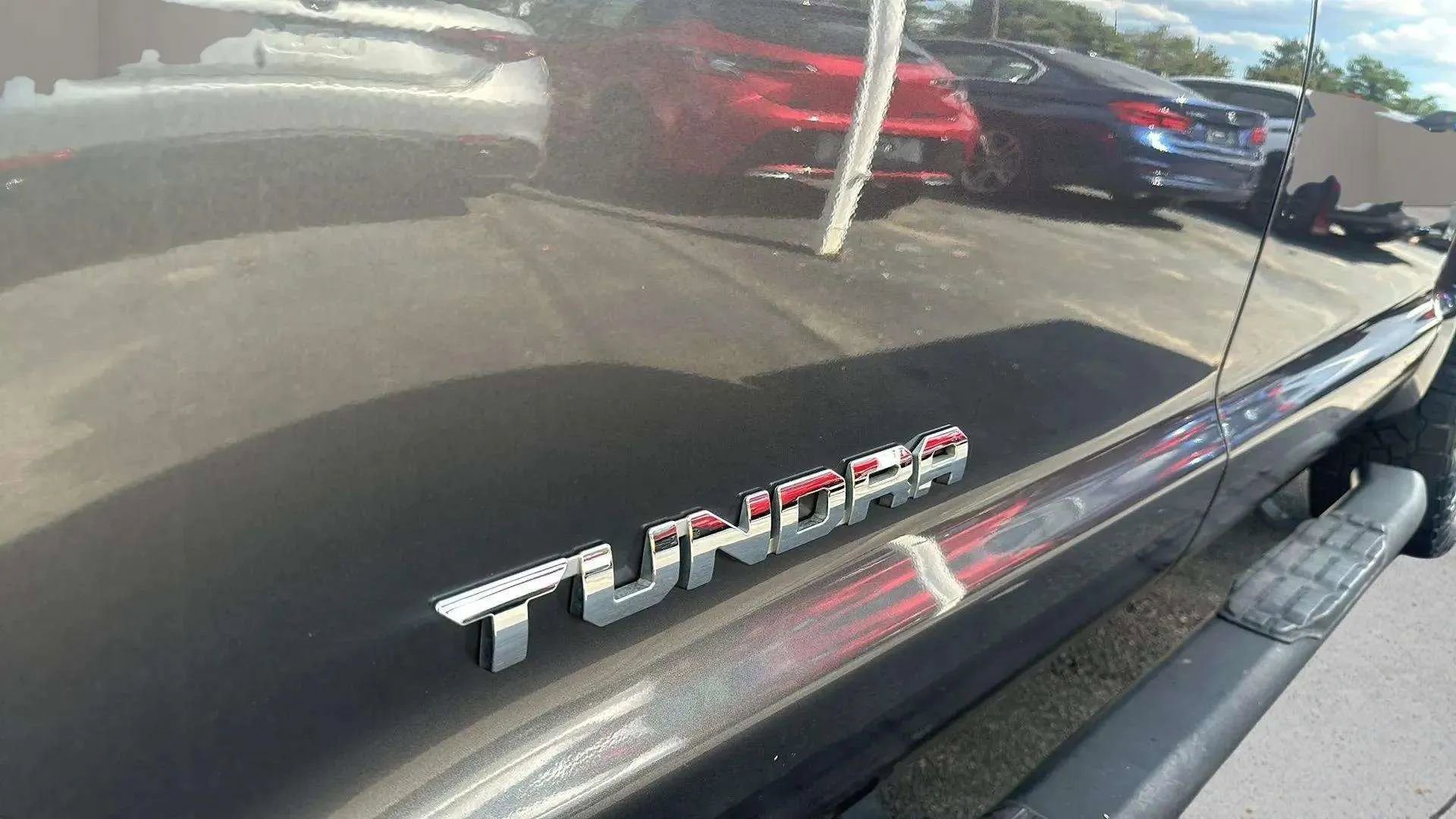 Used 2015 Toyota Tundra SR5 image 10