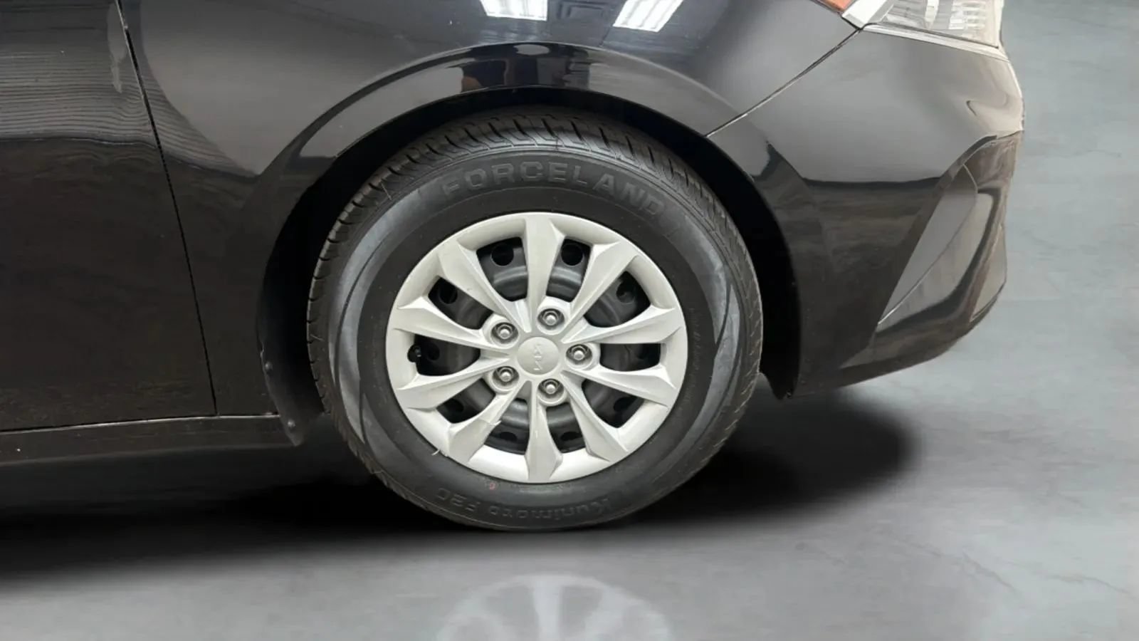 Used 2023 Kia Forte LX FWD image 25
