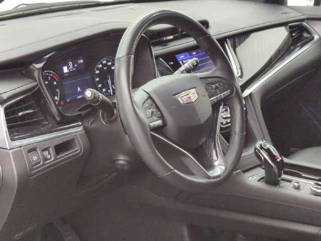Used 2024 Cadillac XT6 Premium Luxury w/ LPO, Floor Liner Package AWD/4WD image 9