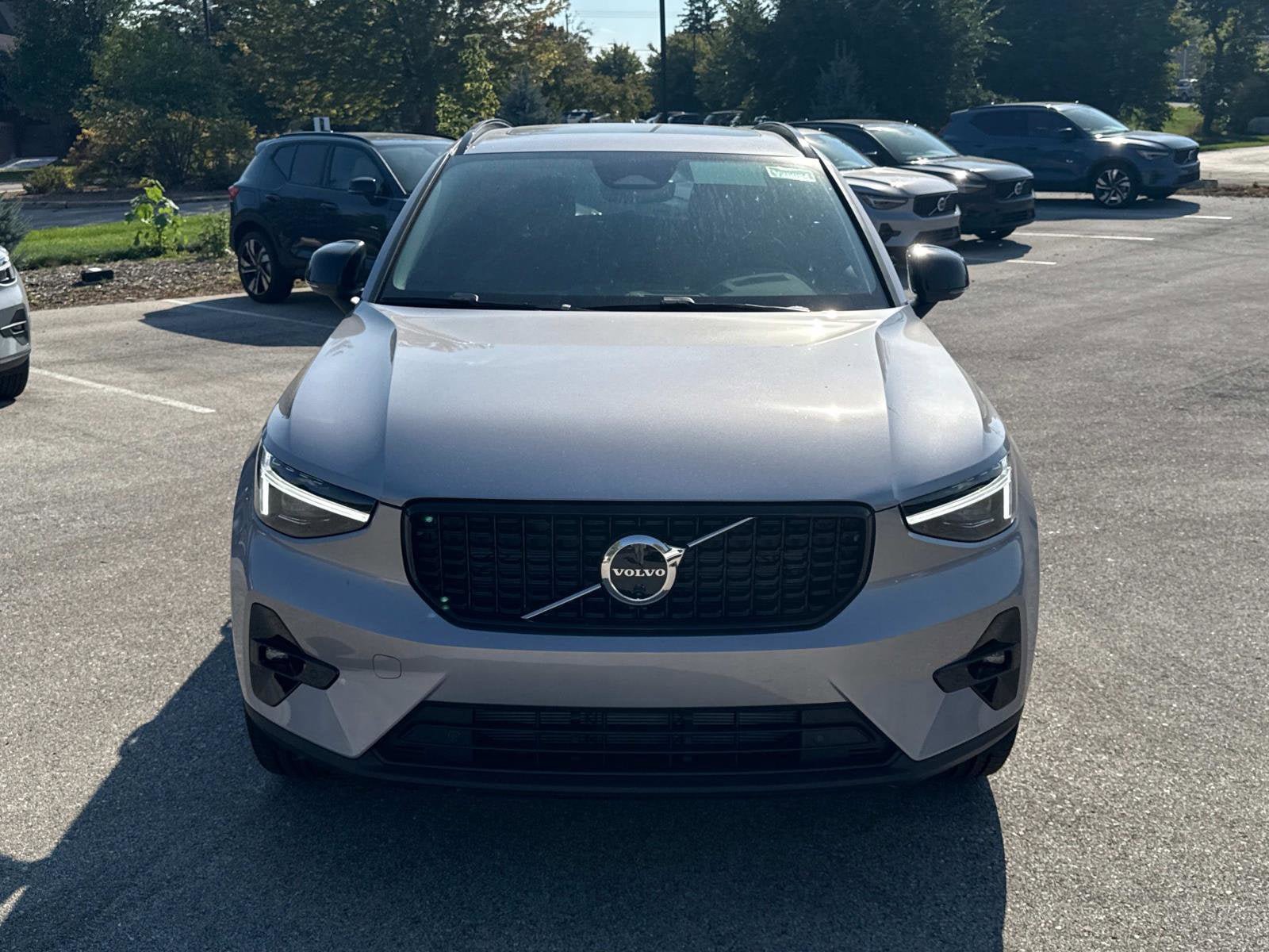 New 2026 Volvo XC40 B5 Plus w/ Climate Package AWD/4WD image 2