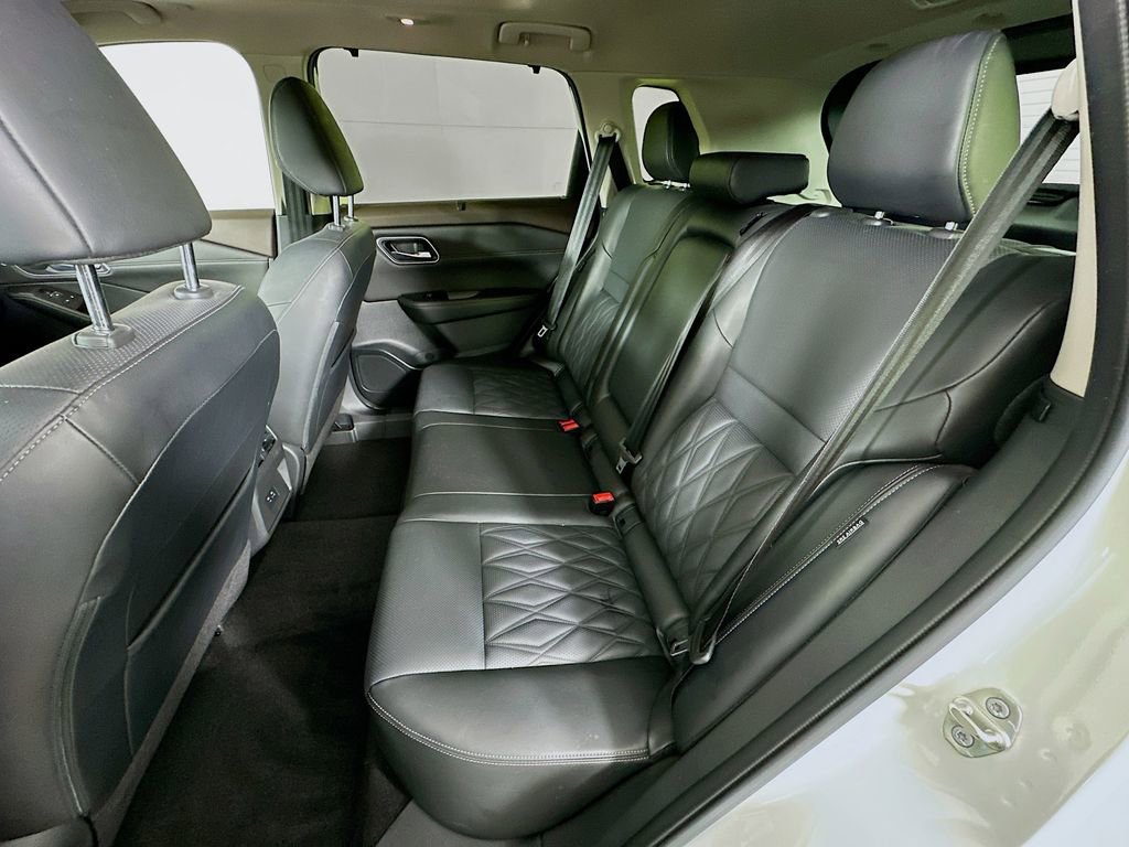 Certified 2023 Nissan Rogue Platinum image 34