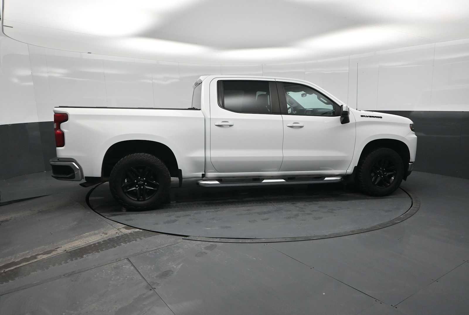 Used 2021 Chevrolet Silverado 1500 LT w/ Bed Protection Package AWD/4WD image 9