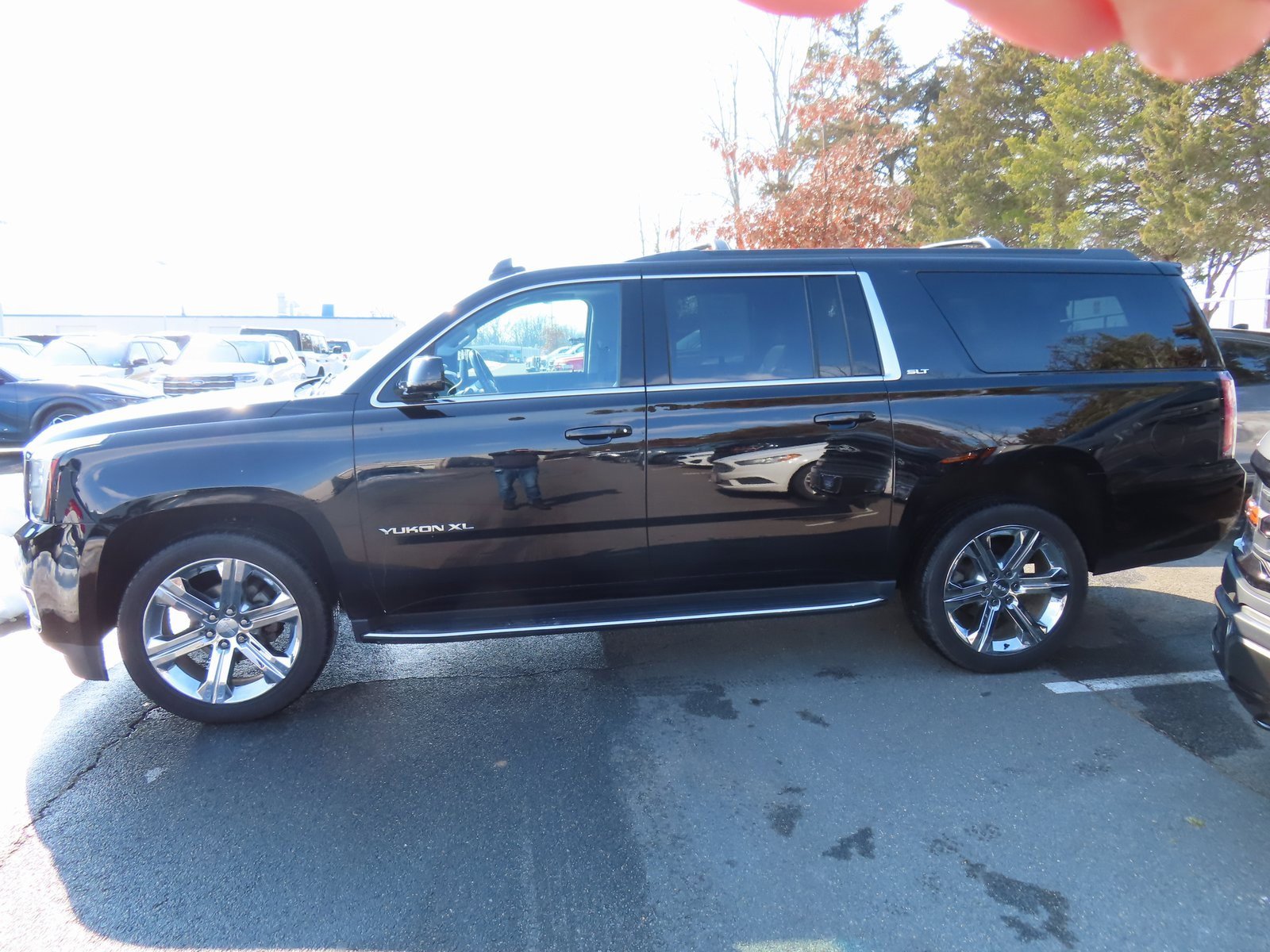 Used 2019 GMC Yukon XL SLT image 8