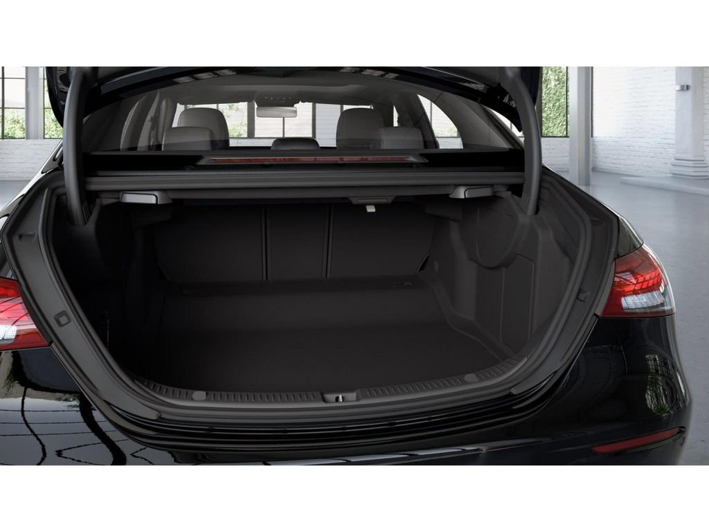 Used 2023 Mercedes-Benz E 450 4MATIC Sedan image 7