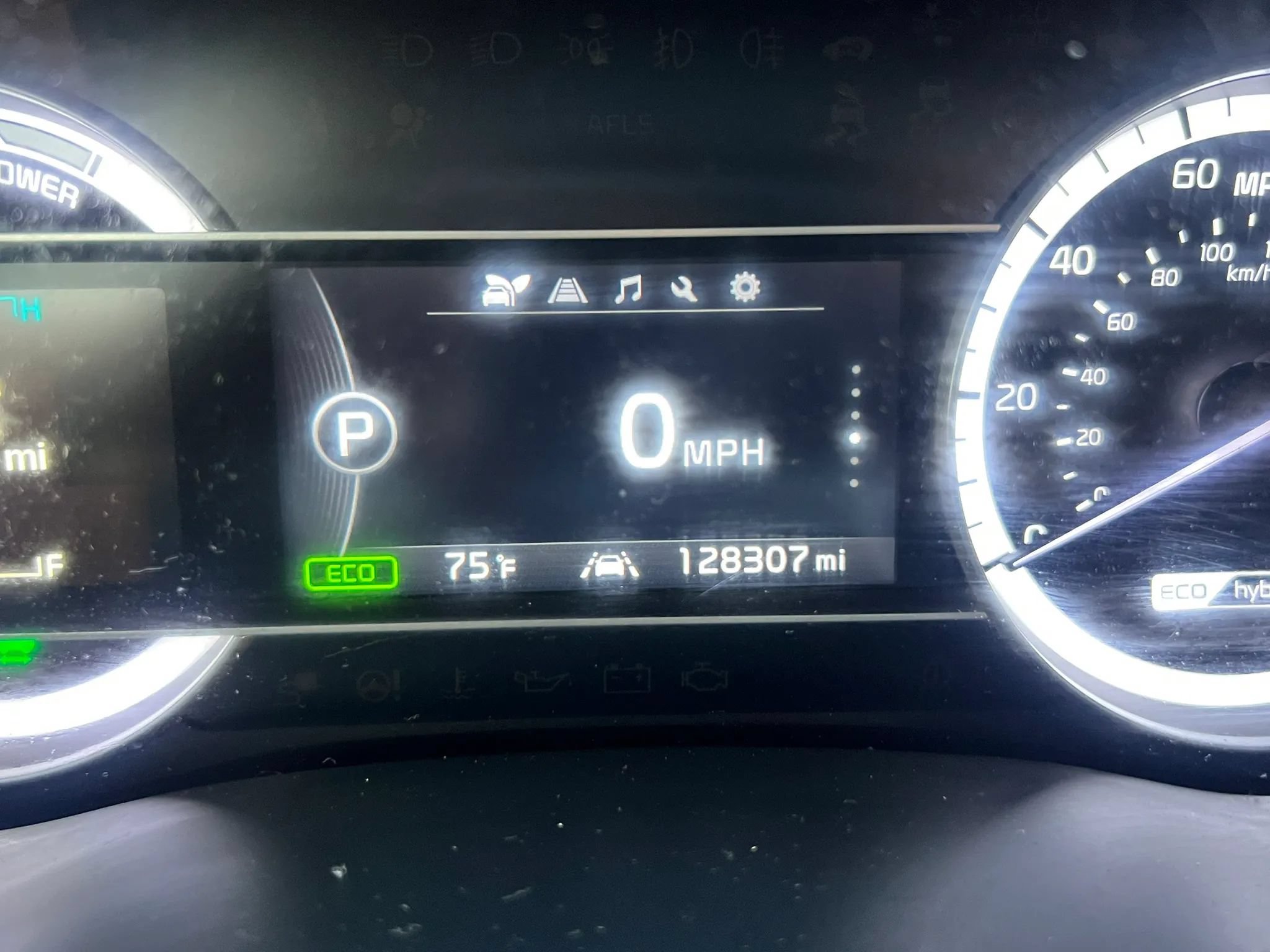 Used 2017 Kia Niro EX FWD image 18