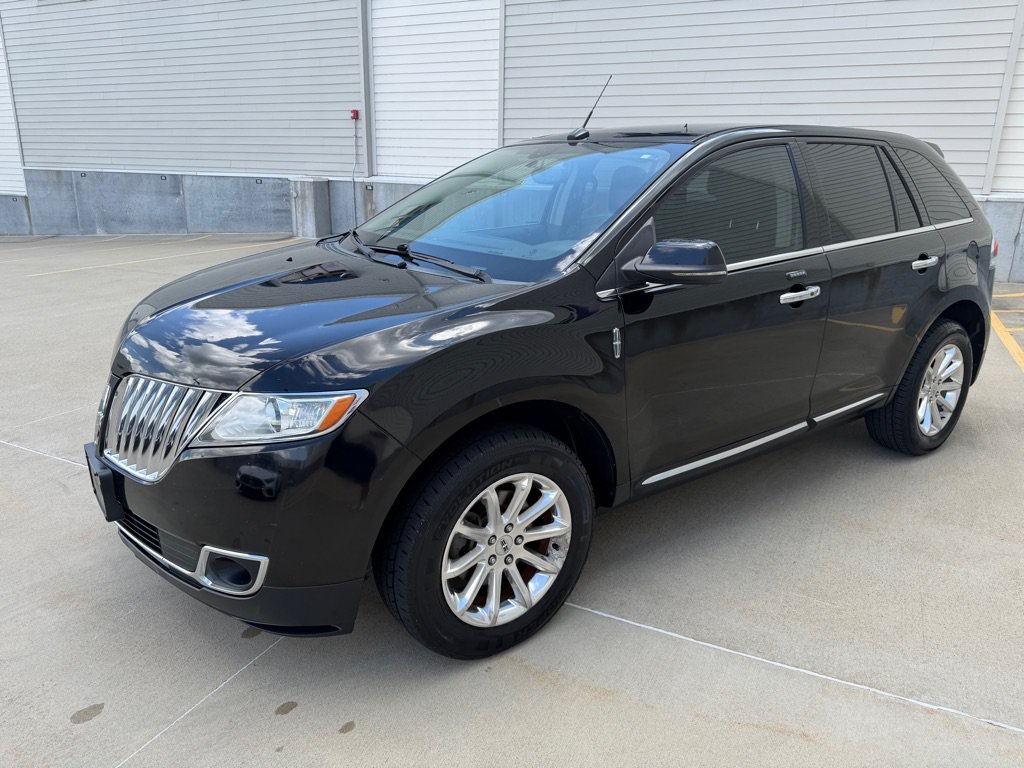 Used 2012 Lincoln MKX FWD image 7