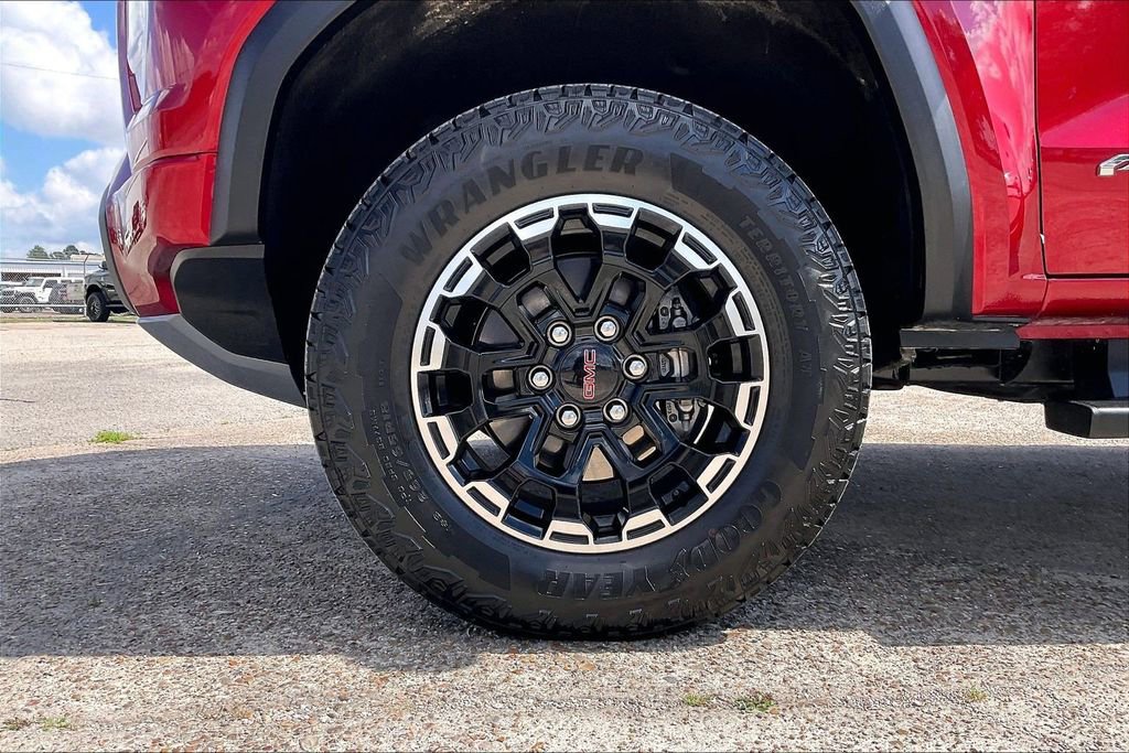 Used 2026 GMC Canyon AT4 AWD/4WD image 35