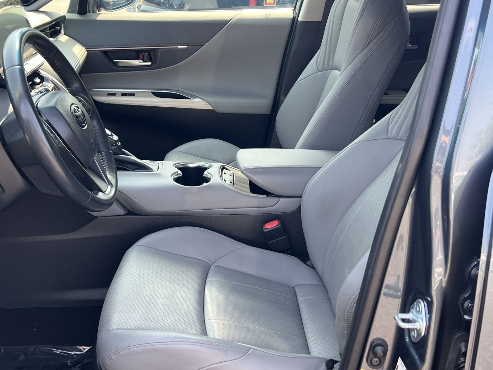 Used 2021 Toyota Venza Limited w/ Advanced Technology Package AWD/4WD image 11