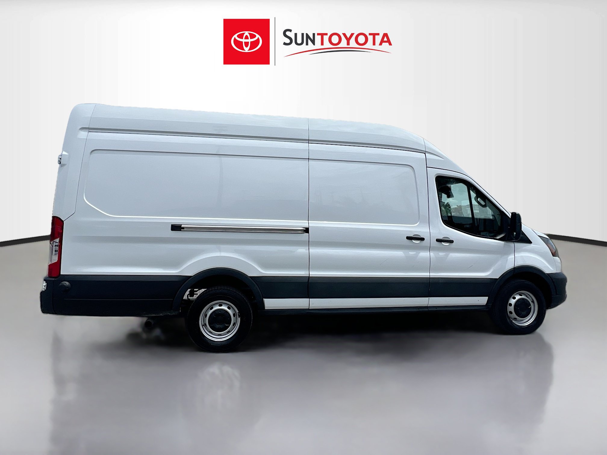 Used 2024 Ford Transit 250 148 High Roof Extended w/ Load Area Protection Package RWD image 2