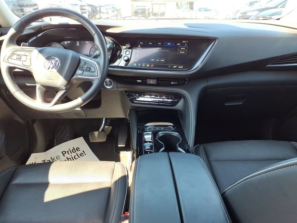 Used 2023 Buick Envision Essence image 10