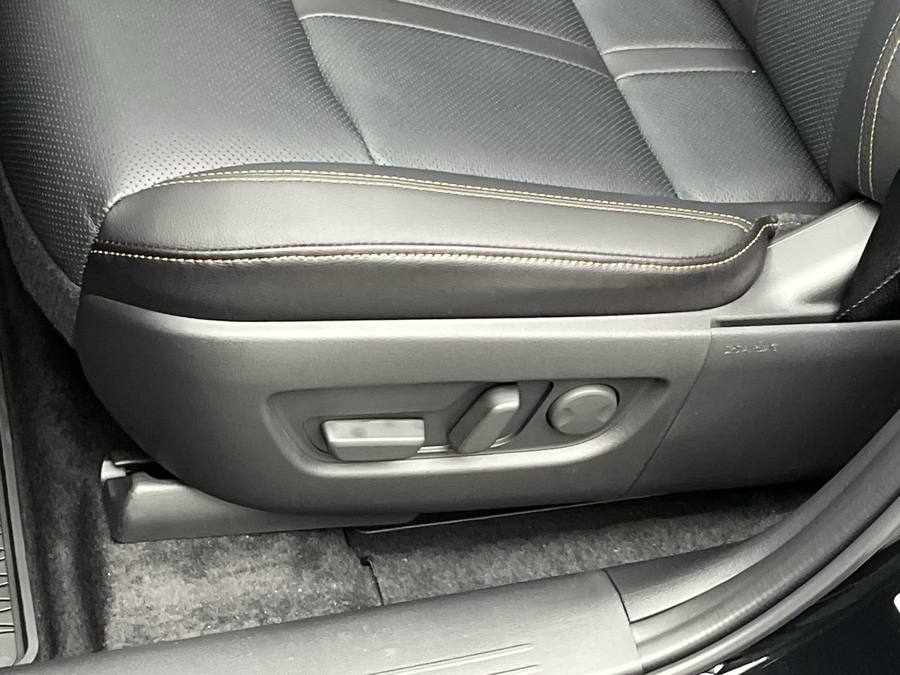 New 2026 MAZDA CX-90 Plug-In Hybrid w/ Preferred AWD/4WD image 10
