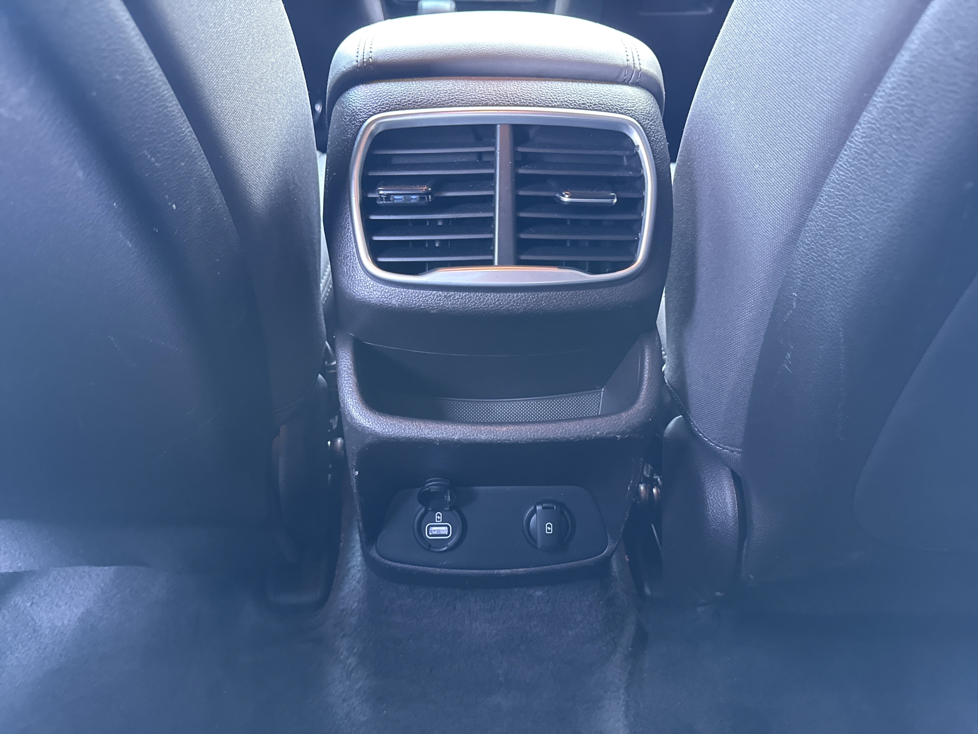 Used 2020 Hyundai Santa Fe SEL image 30