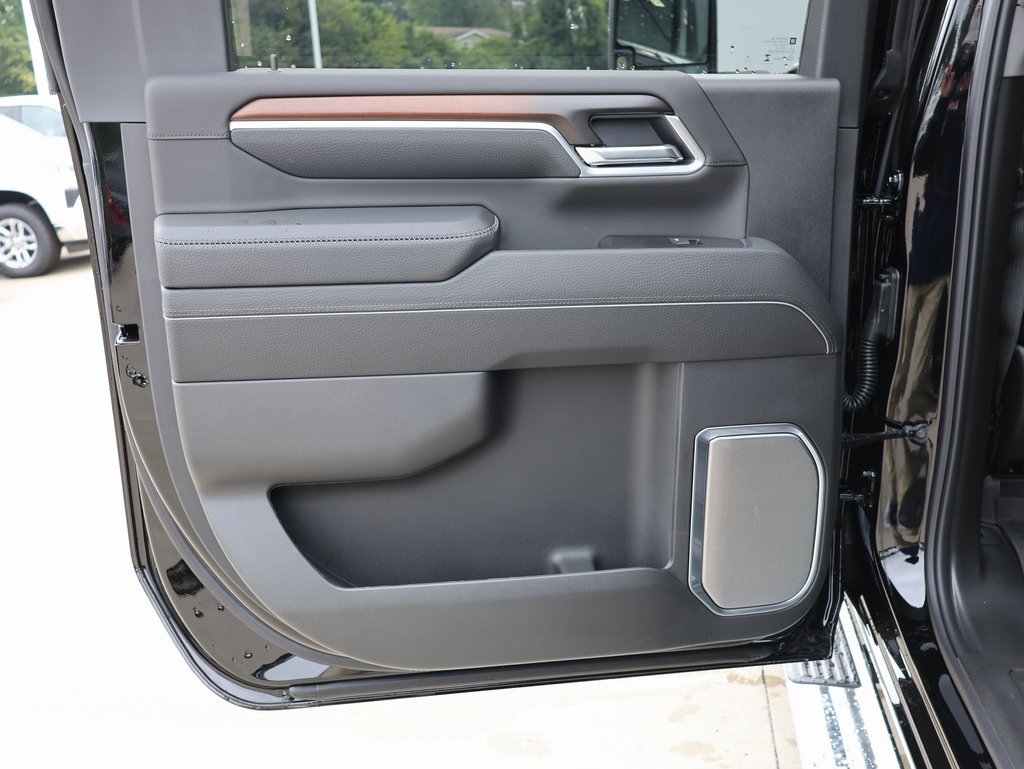 New 2025 GMC Sierra 2500 Denali w/ Denali Reserve Package image 28