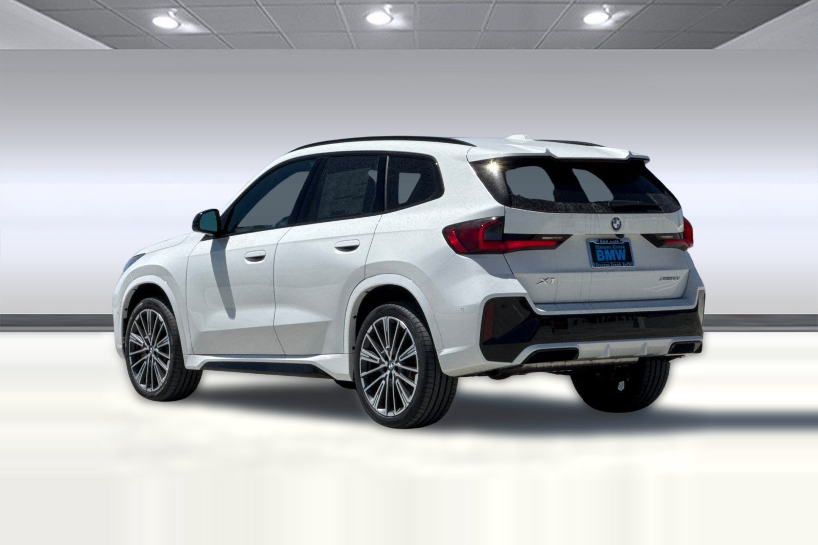 New 2026 BMW X1 xDrive28i w/ Technology Package AWD/4WD image 3