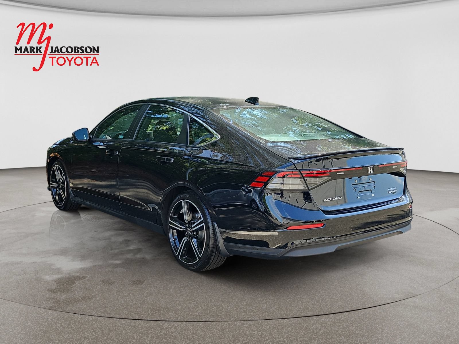 Used 2023 Honda Accord Sport image 14